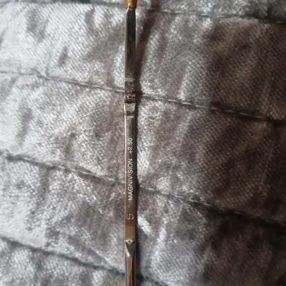 Readers - Picture 4 of 6